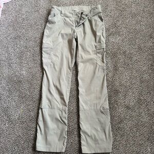 Duluth Trading Co. Women's Khaki Cargo Trousers